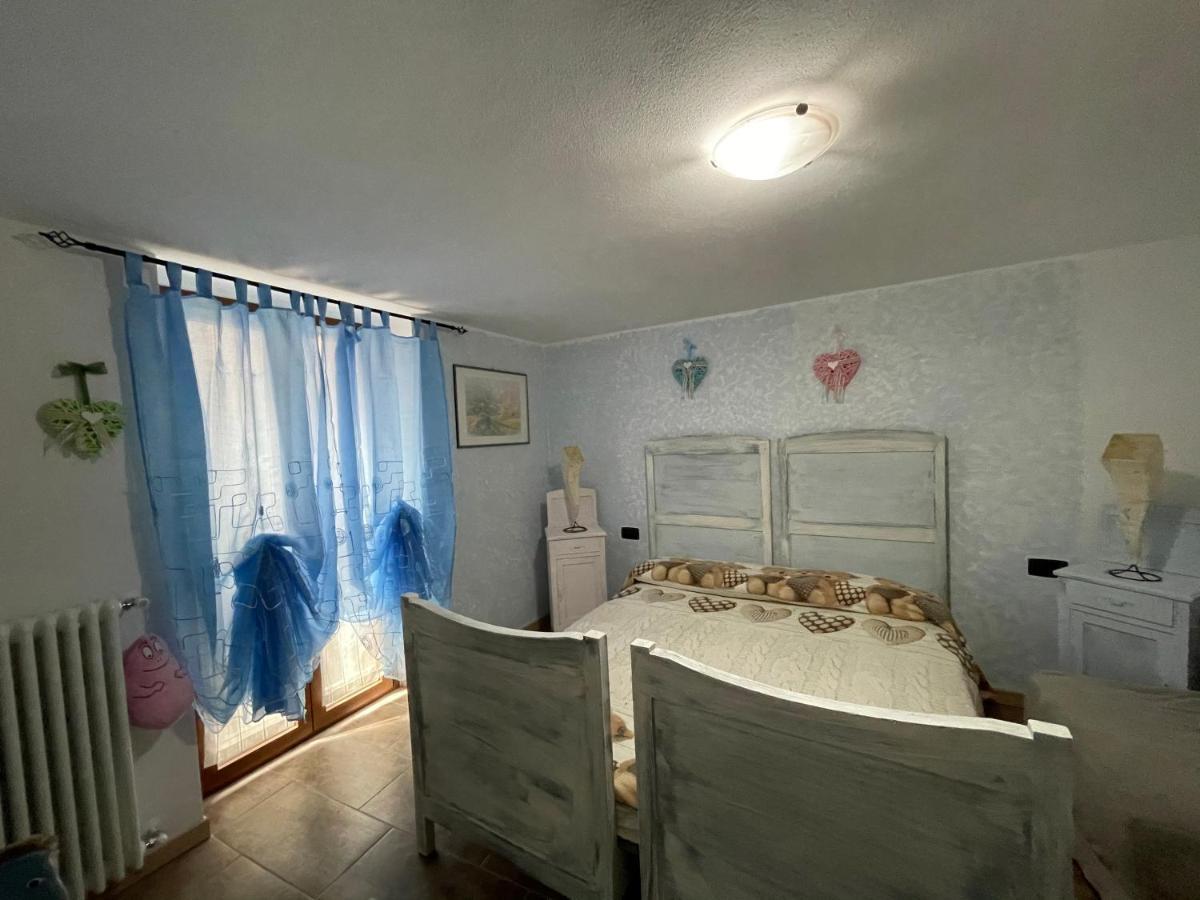 La Casa Di Pucci Nel Borgo Affrescato Di Parlasco Cortenova Extérieur photo