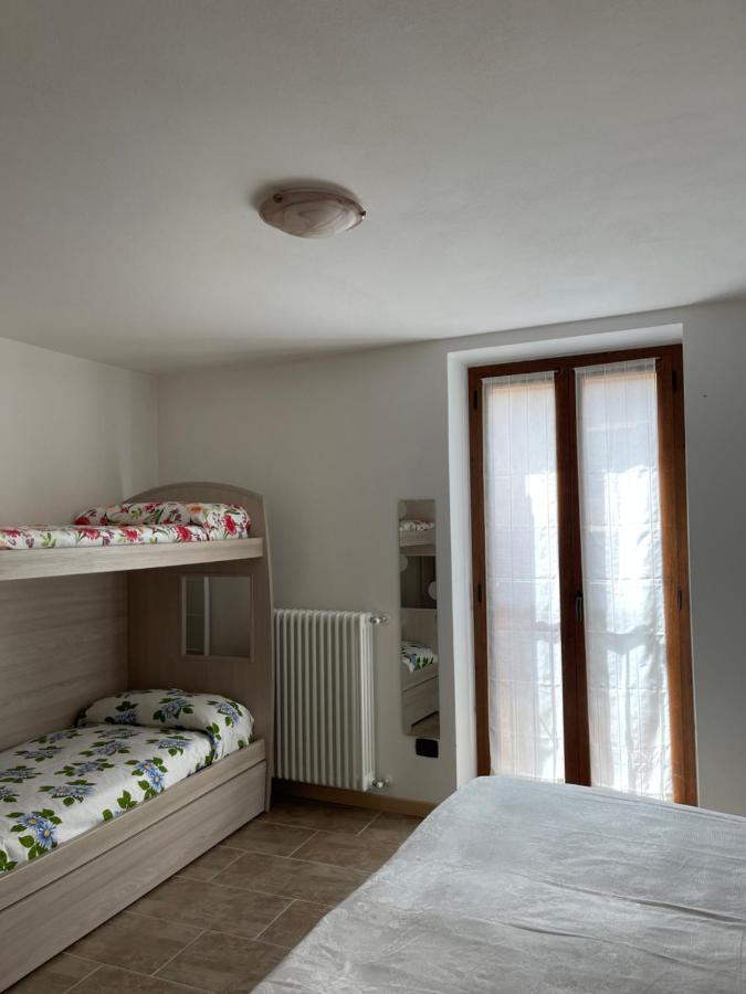 La Casa Di Pucci Nel Borgo Affrescato Di Parlasco Cortenova Extérieur photo