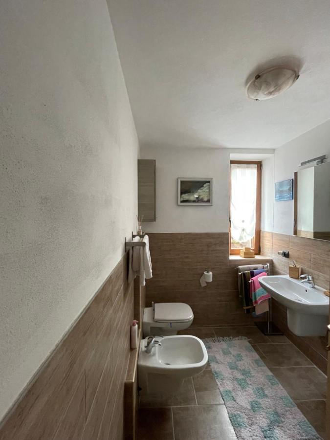 La Casa Di Pucci Nel Borgo Affrescato Di Parlasco Cortenova Extérieur photo