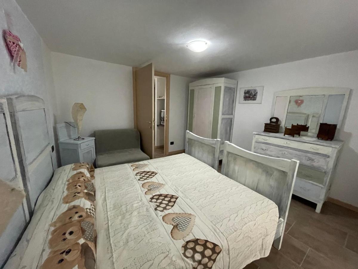 La Casa Di Pucci Nel Borgo Affrescato Di Parlasco Cortenova Extérieur photo
