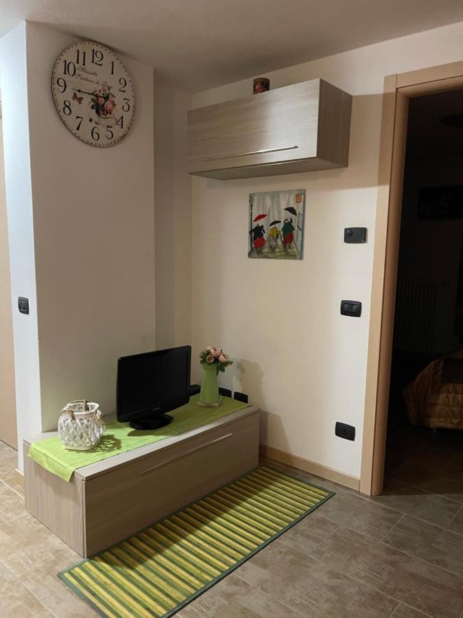 La Casa Di Pucci Nel Borgo Affrescato Di Parlasco Cortenova Extérieur photo